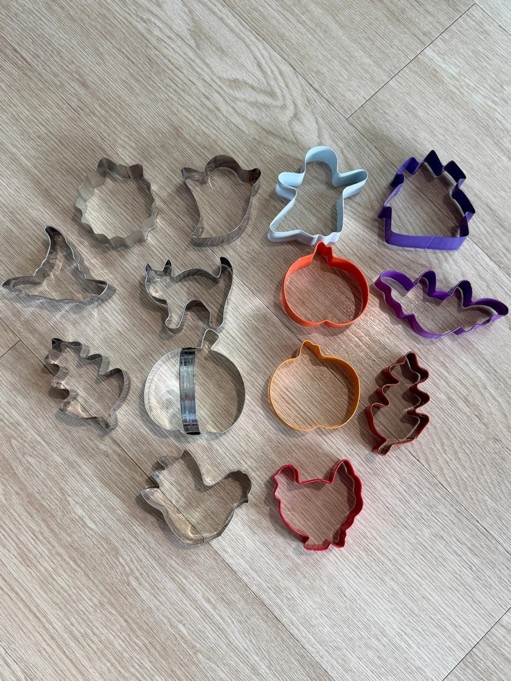 Halloween & Fall Holiday Cookie Cutters Lot of 14 Metal Shapes Aluminum Autumn